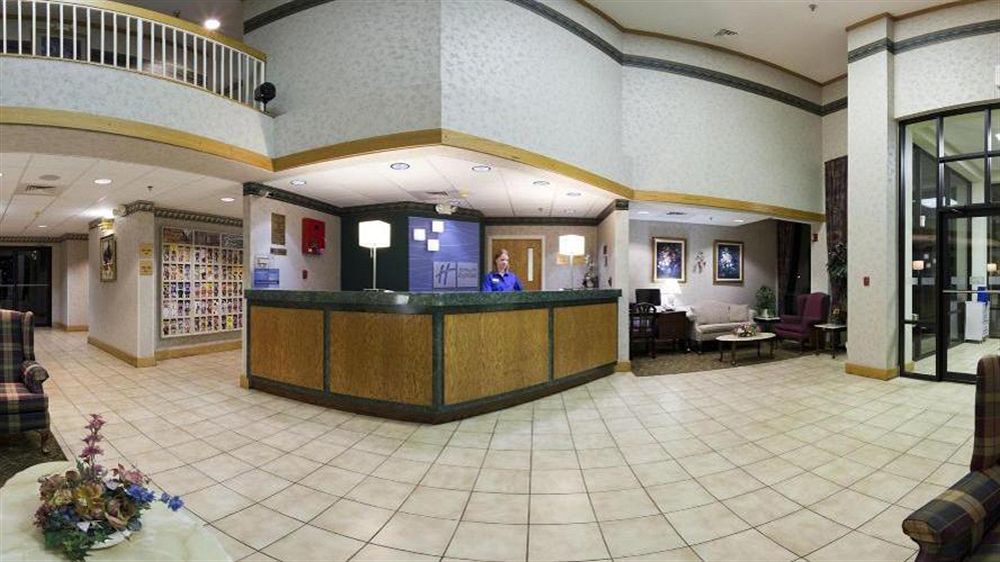 马什菲尔德斯普林菲尔德地区智选假日酒店 Marshfield 外观 照片